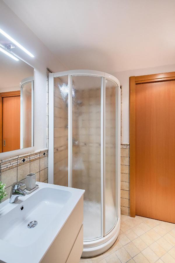 La Limonaia Apartments By Wonderful Italy การ์โดเน ริเวียรา ภายนอก รูปภาพ